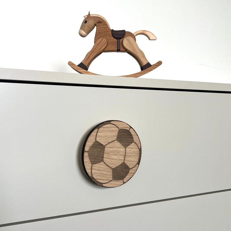 Greb - eg model på kommode