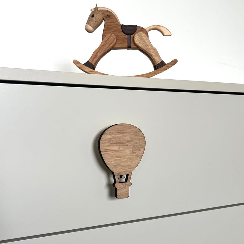 Håndtag i eg til kommode - formet som en luftballon