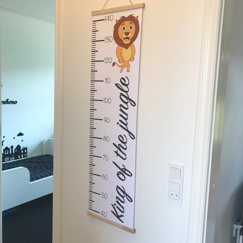 Lion poster with altimeter