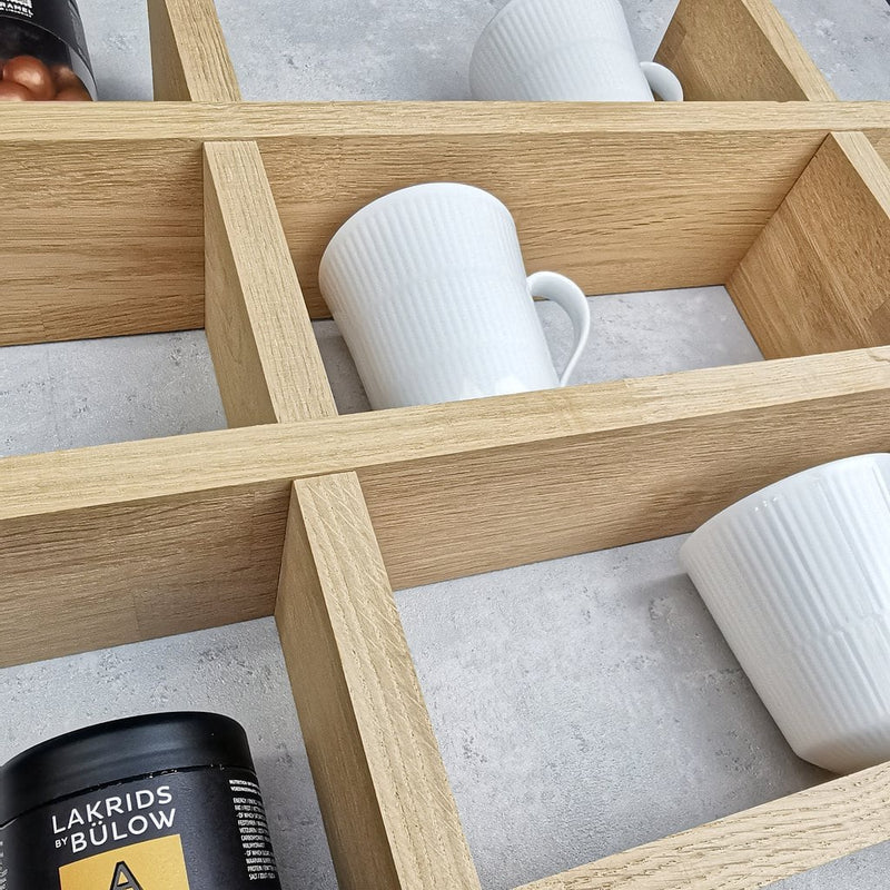 Sættekasse med hylder og rum - lille model