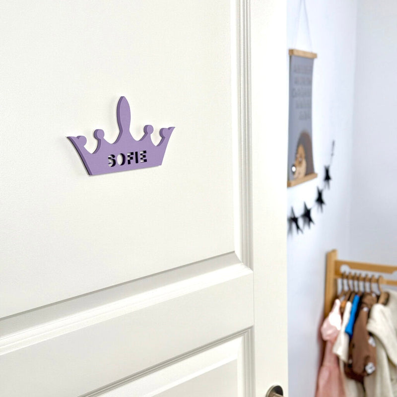 Crown watch – colored