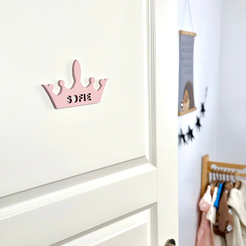 Crown watch – colored