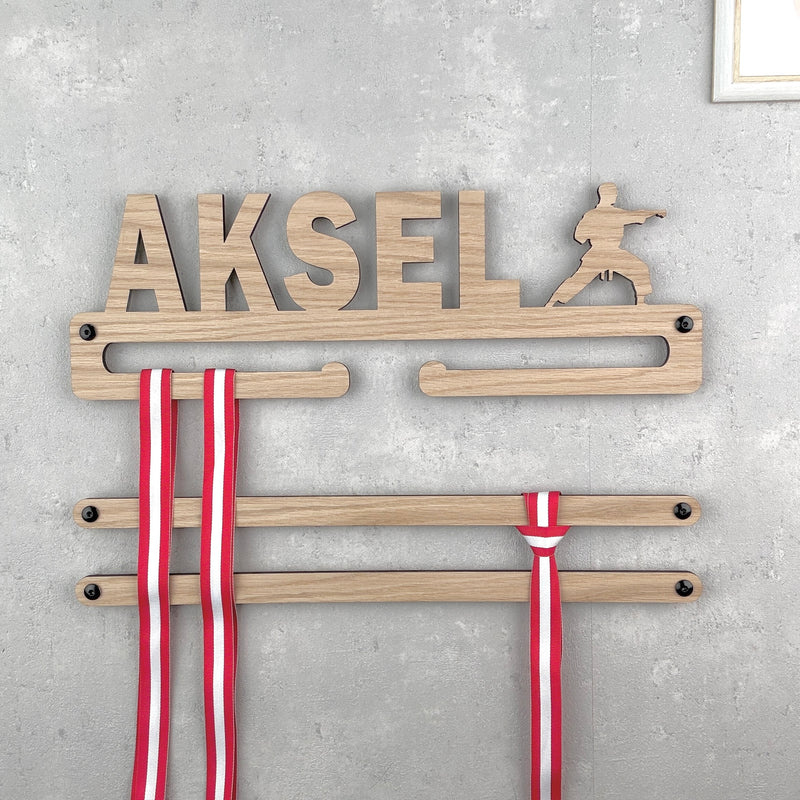 Medal hanger with karate figure and own name - fighting stance