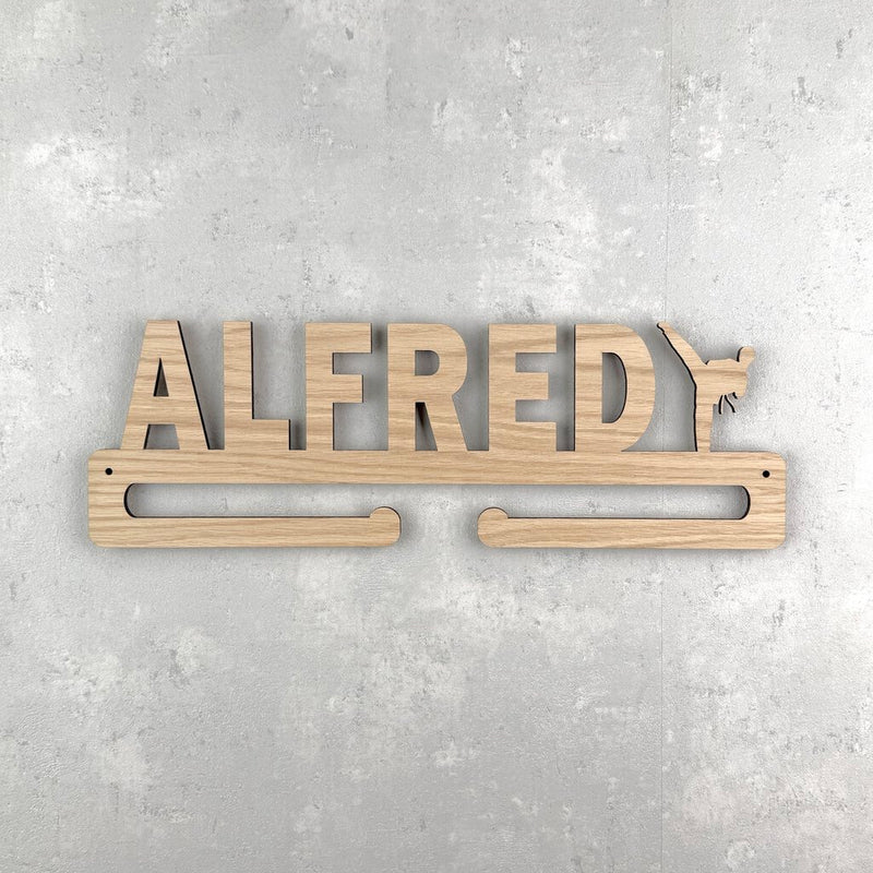 Medalje ophæng med karatefigur og eget navn - spark