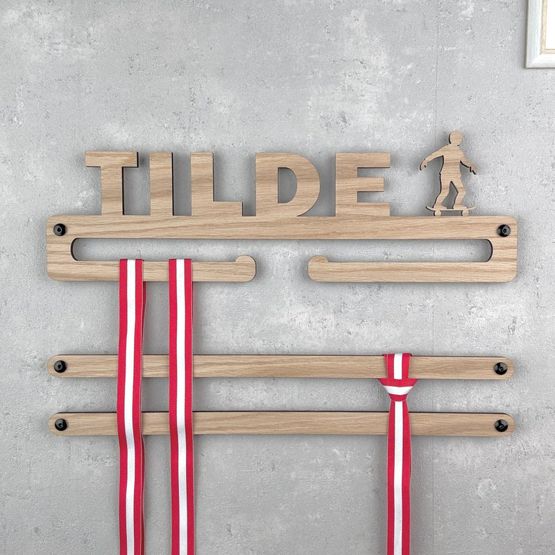 Medal hanger with skater and own name