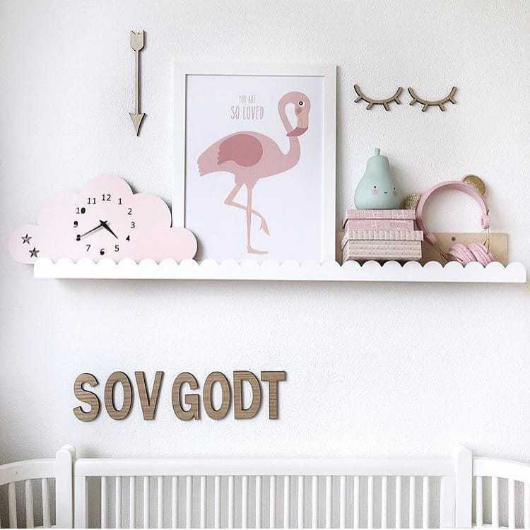 Floating cloud clock color