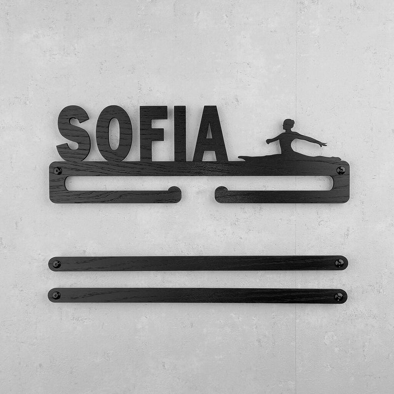 Medalje ophæng med pige i split og eget navn