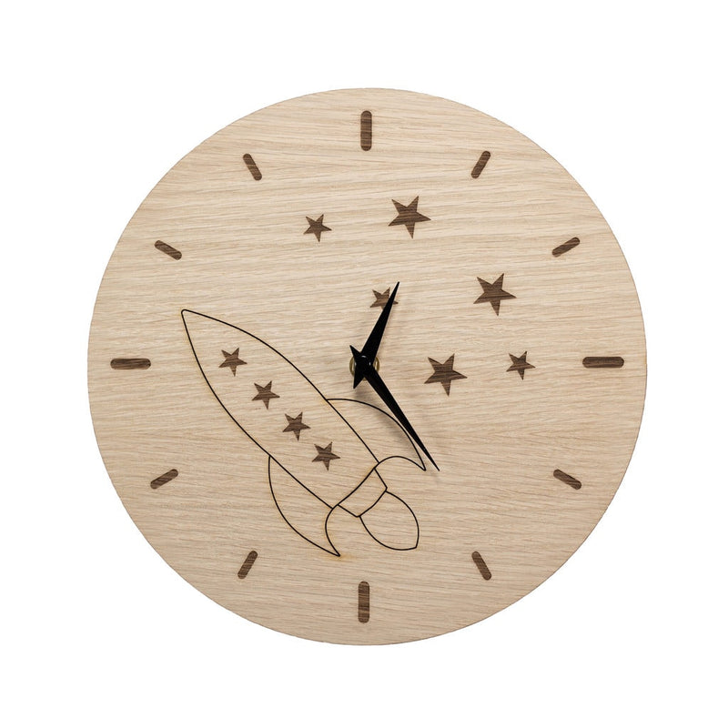 rundt vægur med rumraket